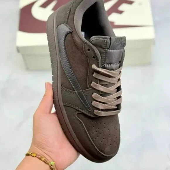 Travis Scott x Air Jordan 1 Low 'Velvet Brown'